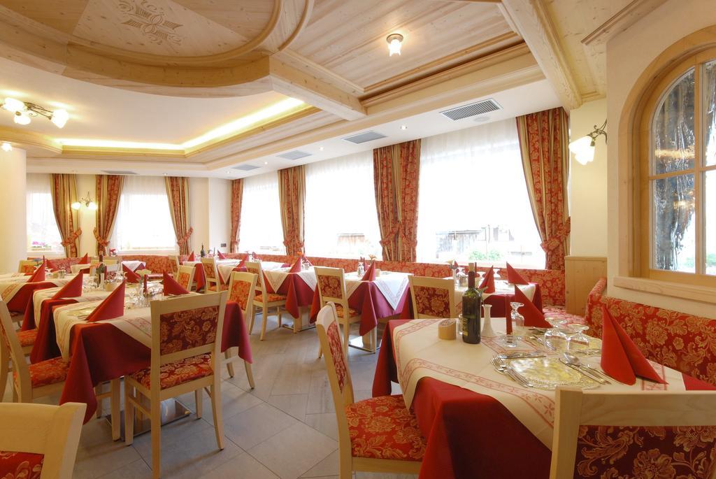 Hotel L'Ideale Moena Buitenkant foto